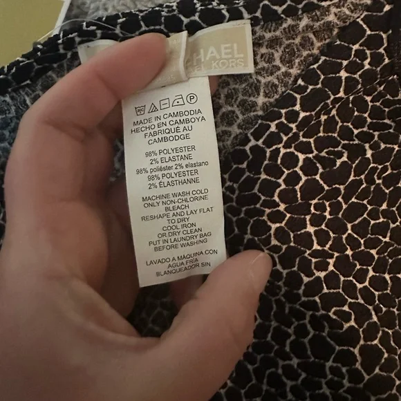 Michael Kors dressy shirt/ shawl - Picture 4 of 6